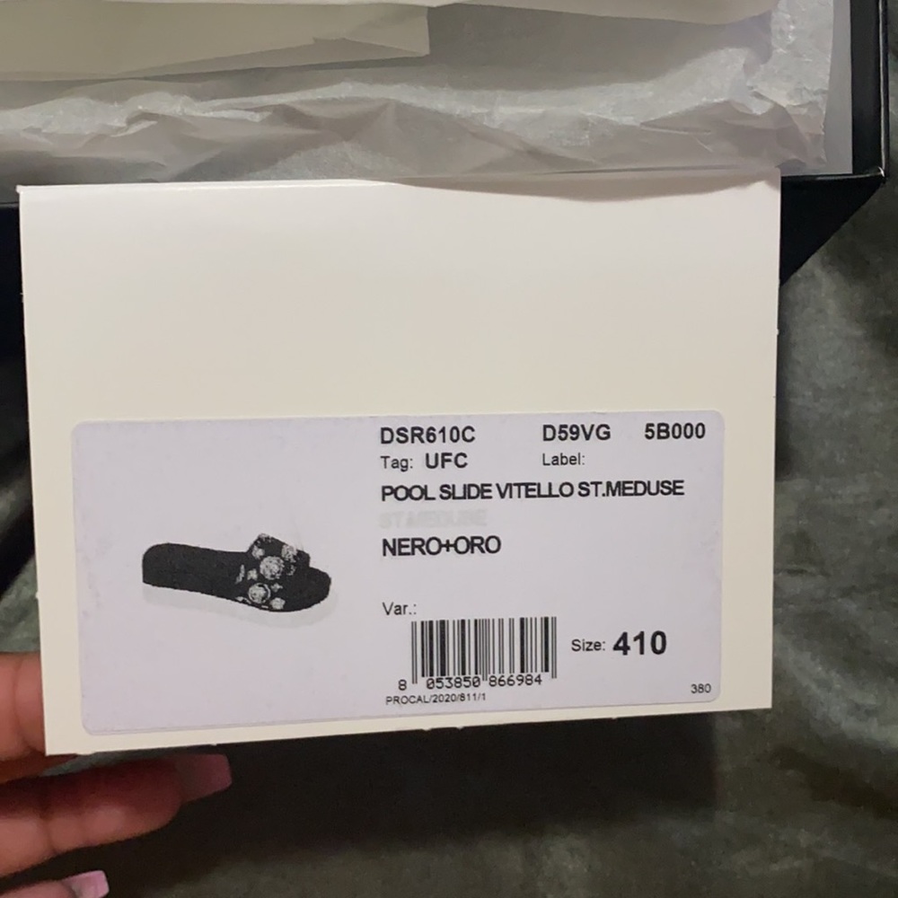 Versace slides - Picture 5 of 6